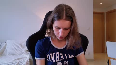 Snapshot of vanessabayer chatting on 12-29-24, 01:45 vanessa online show from 12-29-24, 01:45