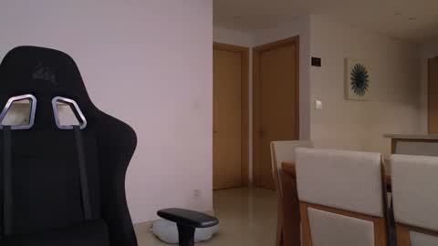 Snapshot of vanessabayer chatting on 01-01-25, 10:32 vanessa online show from 01-01-25, 10:32