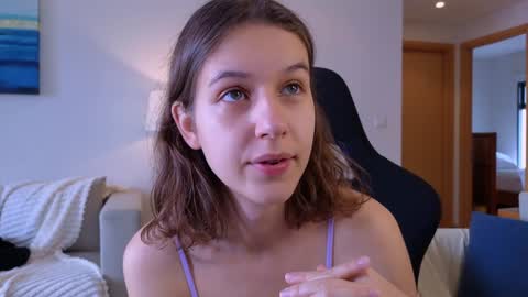 Snapshot of vanessabayer chatting on 01-27-25, 01:37 vanessa online show from 01-27-25, 01:37