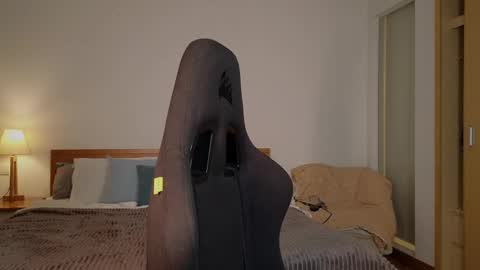 Snapshot of vanessabayer chatting on 03-05-25, 11:05 vanessa online show from 03-05-25, 11:05