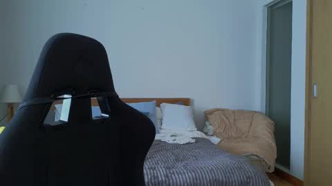 Snapshot of vanessabayer chatting on 03-09-25, 06:17 vanessa online show from 03-09-25, 06:17