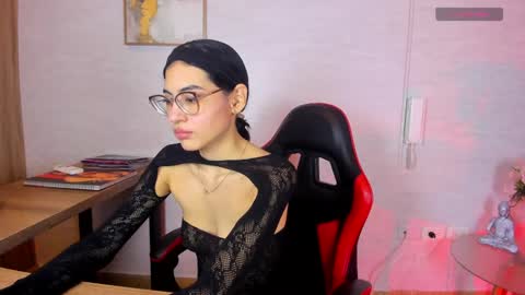 Vanessa online show from 05-18-26, 07:41