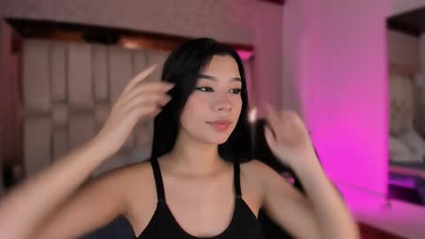 vanessaduval online show from 10-30-25, 04:03