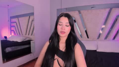 vanessaduval online show from 10-30-25, 11:16