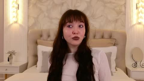 Snapshot of vanessafields chatting on 03-22-26, 03:04 Vanessa online show from 03-22-26, 03:04