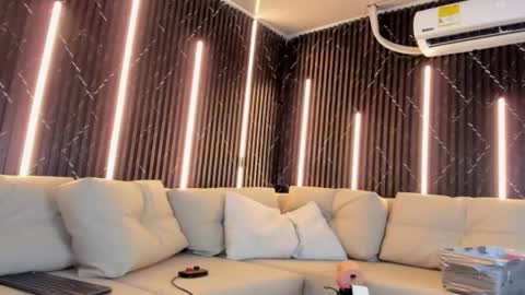 Vanessa Hard online show from 03-18-26, 03:09