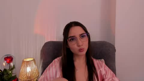 vanessajohnsonn online show from 05-11-26, 10:40
