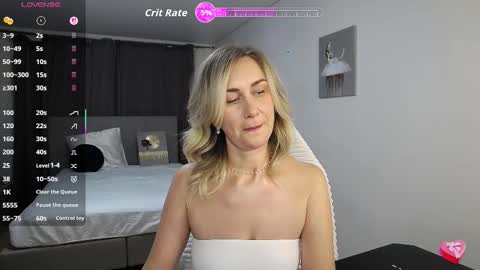 Snapshot of vanessakleiner chatting on 11-23-25, 06:30 Vanessa online show from 11-23-25, 06:30