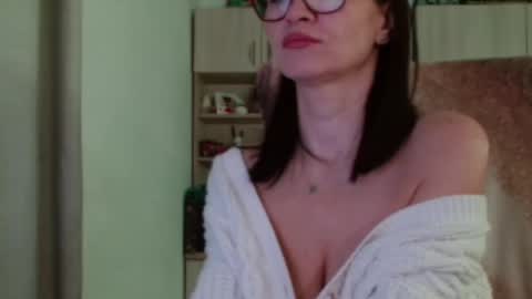 Vanessa online show from 12-20-25, 06:09