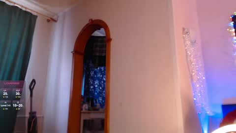 Snapshot of vanessalincum chatting on 02-17-25, 12:16 Vanessa follow me - I will answer you there at any time online show from 02-17-25, 12:16