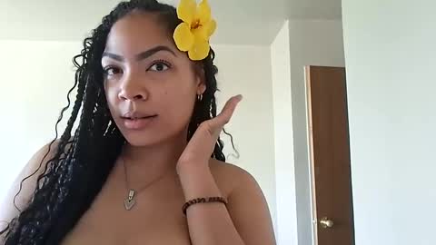 vanessareign online show from 09-30-25, 06:13
