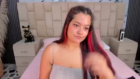 vanessascott_ online show from 06-21-26, 07:33
