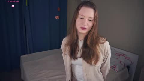 Luna online show from 11-24-25, 06:18