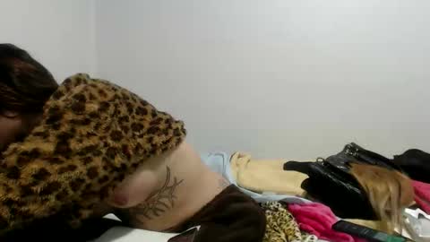 Snapshot of vanewildhot chatting on 01-10-26, 05:37 Catalina INSTA FOLLOW online show from 01-10-26, 05:37