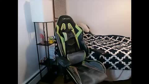 Snapshot of vanfairy526 chatting on 02-13-26, 10:44 vanfairy526 online show from 02-13-26, 10:44