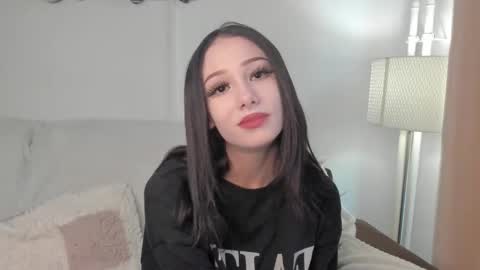 Luna  online show from 03-04-26, 07:58