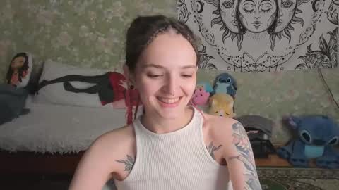 Snapshot of vanilla_arya chatting on 02-28-26, 01:45 Adelina online show from 02-28-26, 01:45