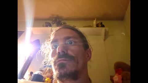 Britneywhitney online show from 12-17-25, 09:37