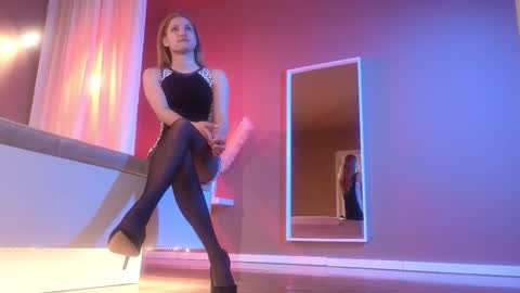 Laura online show from 01-18-26, 05:17