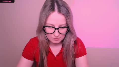 Mia online show from 04-29-26, 05:06