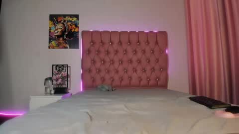 VanillaFlo online show from 05-05-26, 05:04