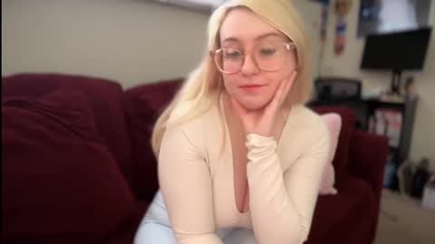 vanillapuddingpie online show from 03-06-25, 05:43