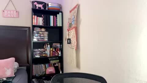 vanillapuddingpie online show from 09-09-25, 04:50