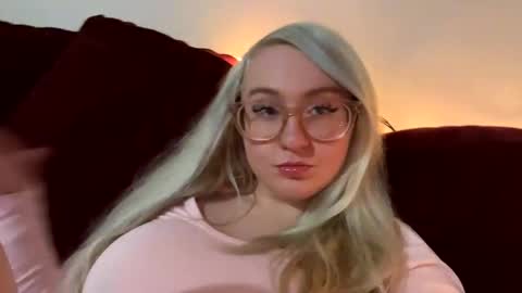 vanillapuddingpie online show from 11-17-25, 03:23