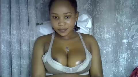 Snapshot of vanillavenus chatting on 05-01-26, 12:15 vanillavenus online show from 05-01-26, 12:15
