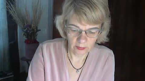 Snapshot of vanillaxcreamy chatting on 01-24-25, 09:39 Vanillaxcreamy online show from 01-24-25, 09:39