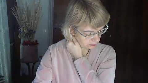 Snapshot of vanillaxcreamy chatting on 01-27-25, 10:27 Vanillaxcreamy online show from 01-27-25, 10:27