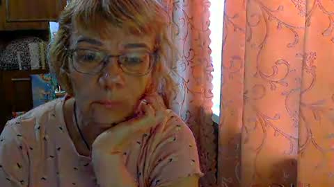 Snapshot of vanillaxcreamy chatting on 03-02-25, 09:10 Vanillaxcreamy online show from 03-02-25, 09:10