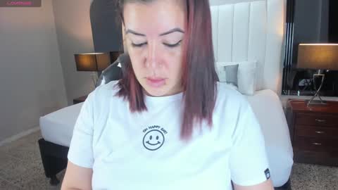Snapshot of vanitysex chatting on 12-09-24, 11:36 Karine online show from 12-09-24, 11:36