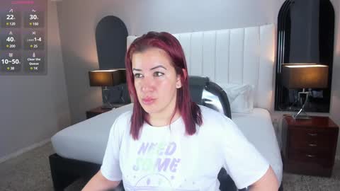 Snapshot of vanitysex chatting on 01-20-25, 11:35 Karine online show from 01-20-25, 11:35