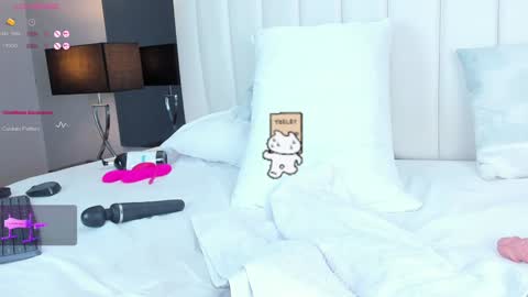 Snapshot of vanitysex chatting on 02-08-25, 02:38 Karine online show from 02-08-25, 02:38