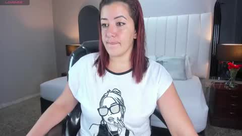 Snapshot of vanitysex chatting on 02-28-25, 11:36 Karine online show from 02-28-25, 11:36