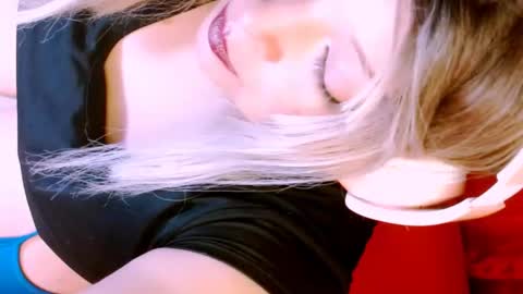 free  follow me online show from 04-21-26, 02:04