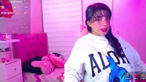 Snapshot of vannessa_shy chatting on 12-19-24, 12:24 Vanesa online show from 12-19-24, 12:24