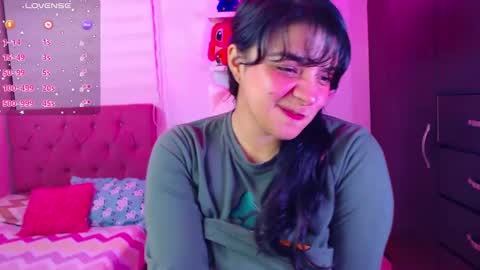 Snapshot of vannessa_shy chatting on 12-28-24, 12:36 Vanesa online show from 12-28-24, 12:36