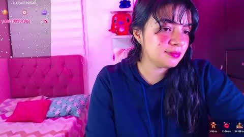 Snapshot of vannessa_shy chatting on 01-04-25, 12:48 Vanesa online show from 01-04-25, 12:48