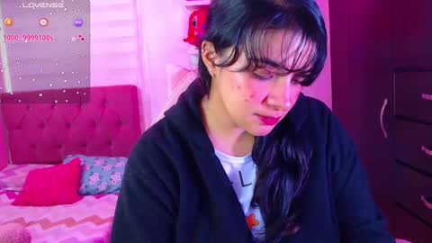 Snapshot of vannessa_shy chatting on 01-11-25, 04:46 Vanesa online show from 01-11-25, 04:46