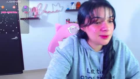 Snapshot of vannessa_shy chatting on 01-31-25, 05:10 Vanesa online show from 01-31-25, 05:10