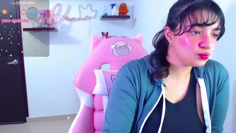 Snapshot of vannessa_shy chatting on 02-25-25, 10:29 Vanesa online show from 02-25-25, 10:29