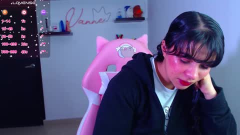 Snapshot of vannessa_shy chatting on 03-08-25, 04:39 Vanesa online show from 03-08-25, 04:39