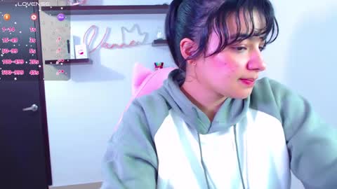 Snapshot of vannessa_shy chatting on 03-11-25, 10:09 Vanesa online show from 03-11-25, 10:09