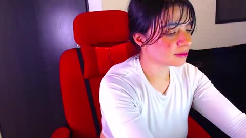 Snapshot of vannessa_shy chatting on 10-19-25, 12:44 Vanesa online show from 10-19-25, 12:44