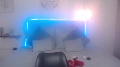 Snapshot of vannesweet_ chatting on 12-03-24, 12:24 vane online show from 12-03-24, 12:24