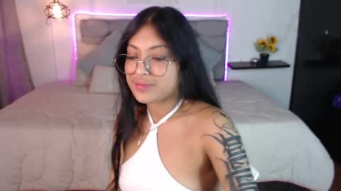Snapshot of vannesweet_ chatting on 12-07-24, 12:08 vane online show from 12-07-24, 12:08