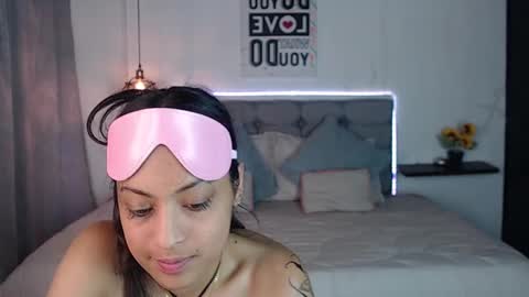 Snapshot of vannesweet_ chatting on 12-10-24, 10:05 vane online show from 12-10-24, 10:05