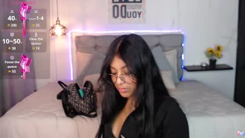 Snapshot of vannesweet_ chatting on 12-14-24, 08:08 vane online show from 12-14-24, 08:08